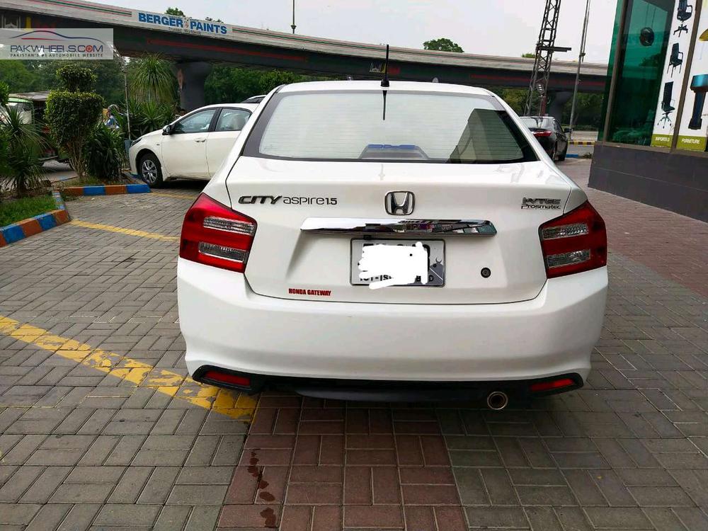 Honda City 2015 for Sale in Lahore Honda City 2015 for Sale in Lahore Image-6