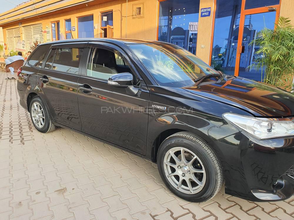 Toyota Corolla Fielder 2015 for Sale in Peshawar Toyota Corolla Fielder 2015 for Sale in Peshawar Image-3