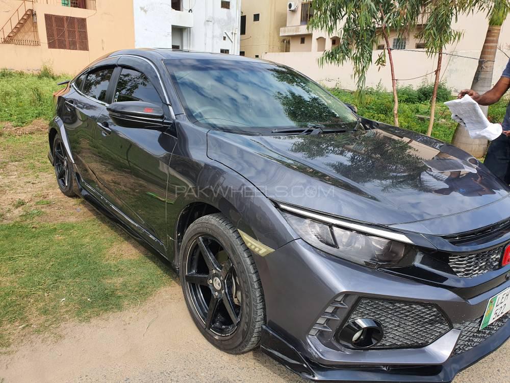 Honda Civic 2018 for Sale in Sialkot Honda Civic 2018 for Sale in Sialkot Image-3