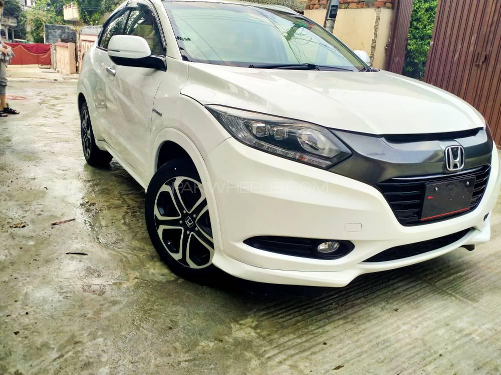 Honda Vezel 2015 for Sale in Rawalpindi Image-1