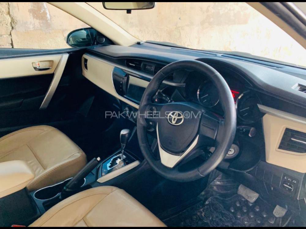 Toyota Corolla 2015 for Sale in Abbottabad Toyota Corolla 2015 for Sale in Abbottabad Image-5
