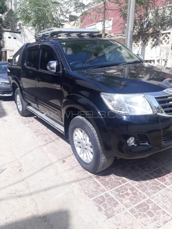 Toyota Hilux 2015 for Sale in Karachi Image-1
