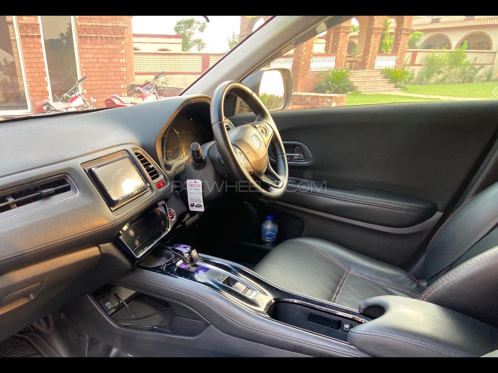 Honda Vezel 2014 for Sale in Mandi bahauddin Honda Vezel 2014 for Sale in Mandi bahauddin Image-5