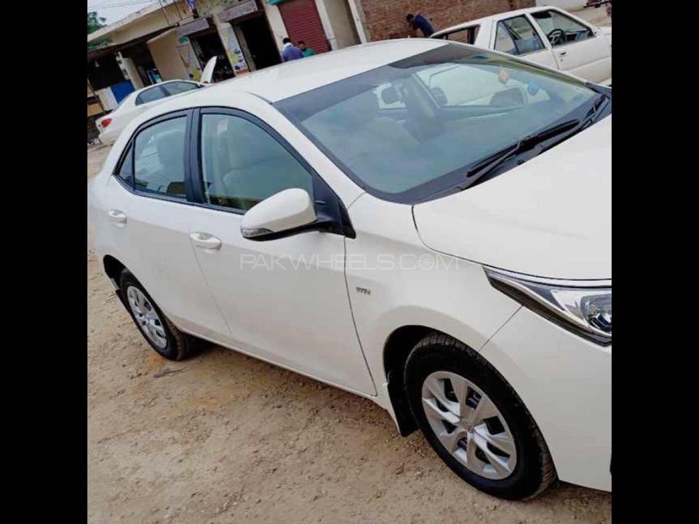 Toyota Corolla 2017 for Sale in Gujrat Image-1