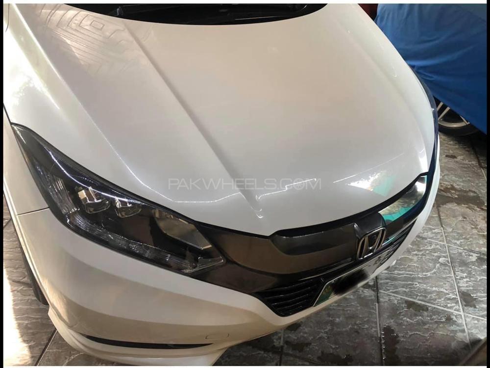 Honda Vezel 2015 for Sale in Lahore Honda Vezel 2015 for Sale in Lahore Image-2