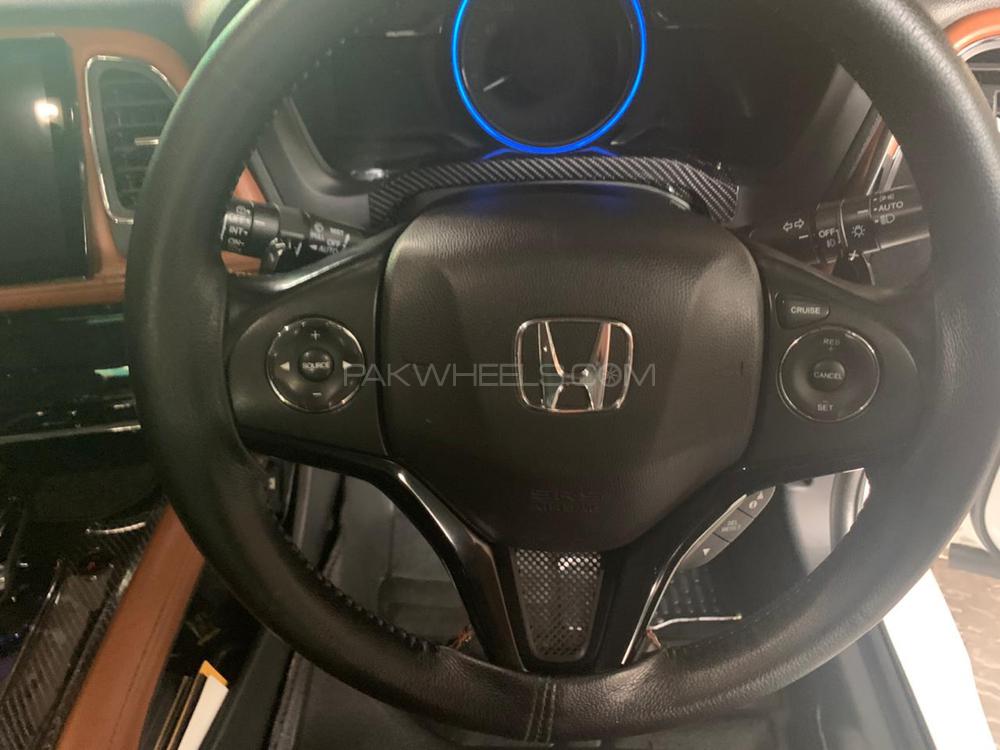 Honda Vezel 2015 for Sale in Lahore Honda Vezel 2015 for Sale in Lahore Image-10