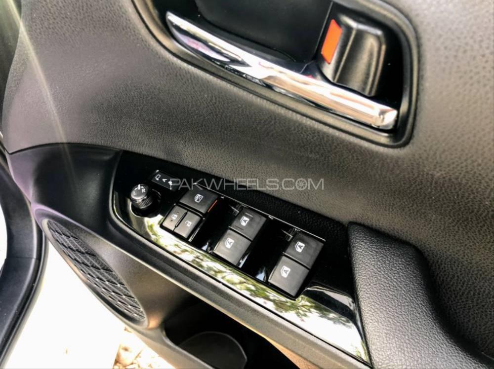 Toyota Prius 2016 for Sale in Rawalpindi Toyota Prius 2016 for Sale in Rawalpindi Image-14