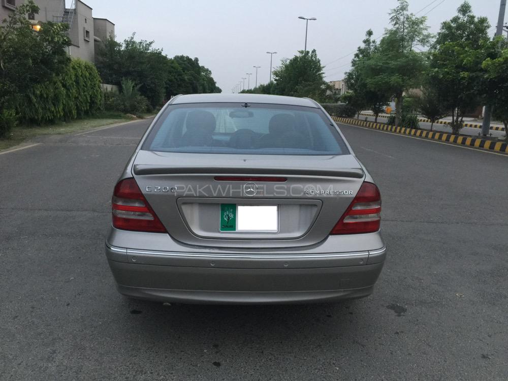 مرسڈیز بینز سی کلاس 2006 for Sale in لاہور مرسڈیز بینز سی کلاس 2006 for Sale in لاہور Image-3