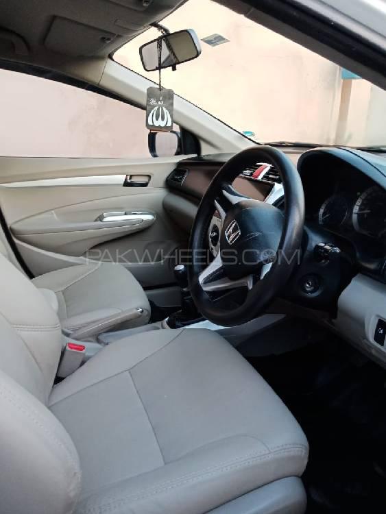 ہونڈا سٹی 2015 for Sale in راولپنڈی ہونڈا سٹی 2015 for Sale in راولپنڈی Image-10