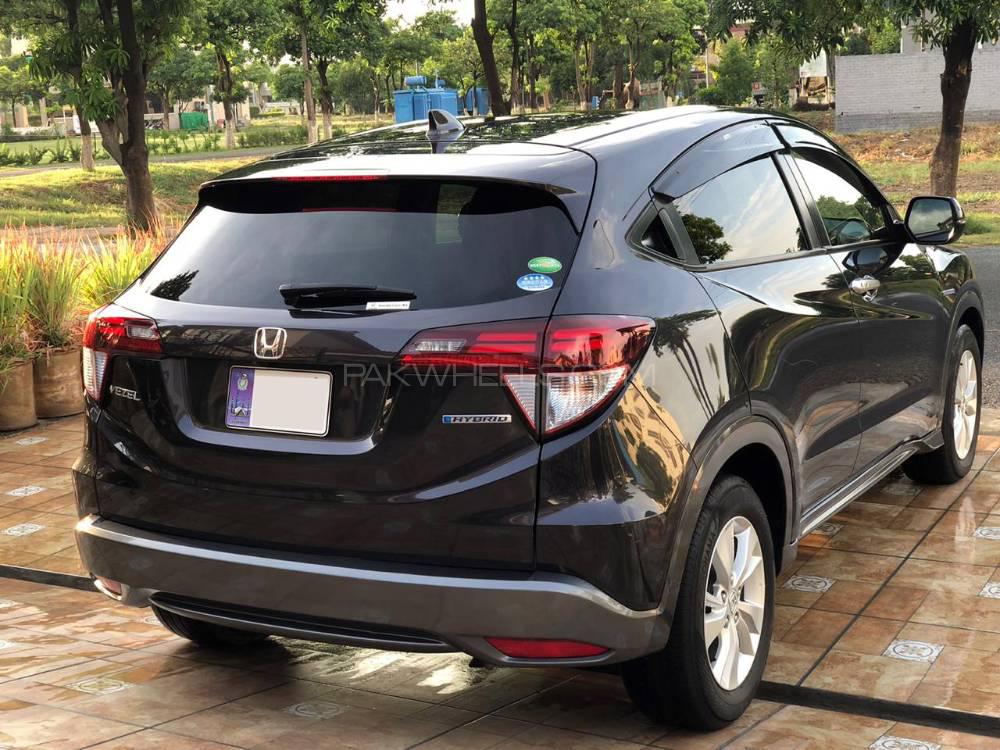 Honda Vezel 2014 for Sale in Lahore Honda Vezel 2014 for Sale in Lahore Image-5