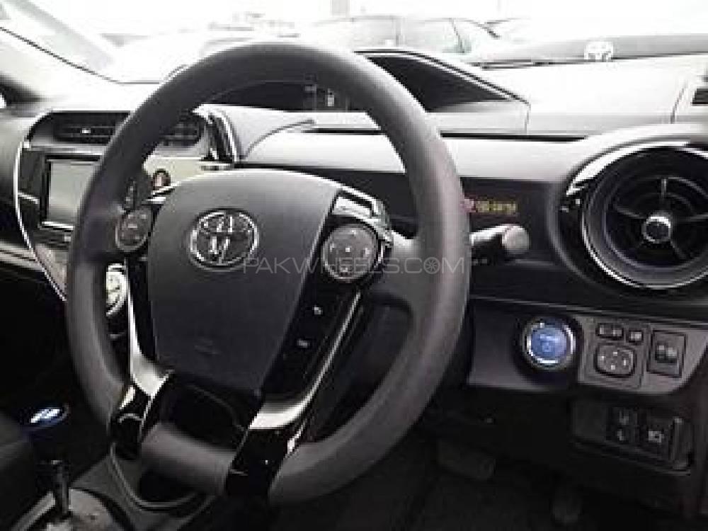 Toyota Aqua 2017 for Sale in Peshawar Toyota Aqua 2017 for Sale in Peshawar Image-4