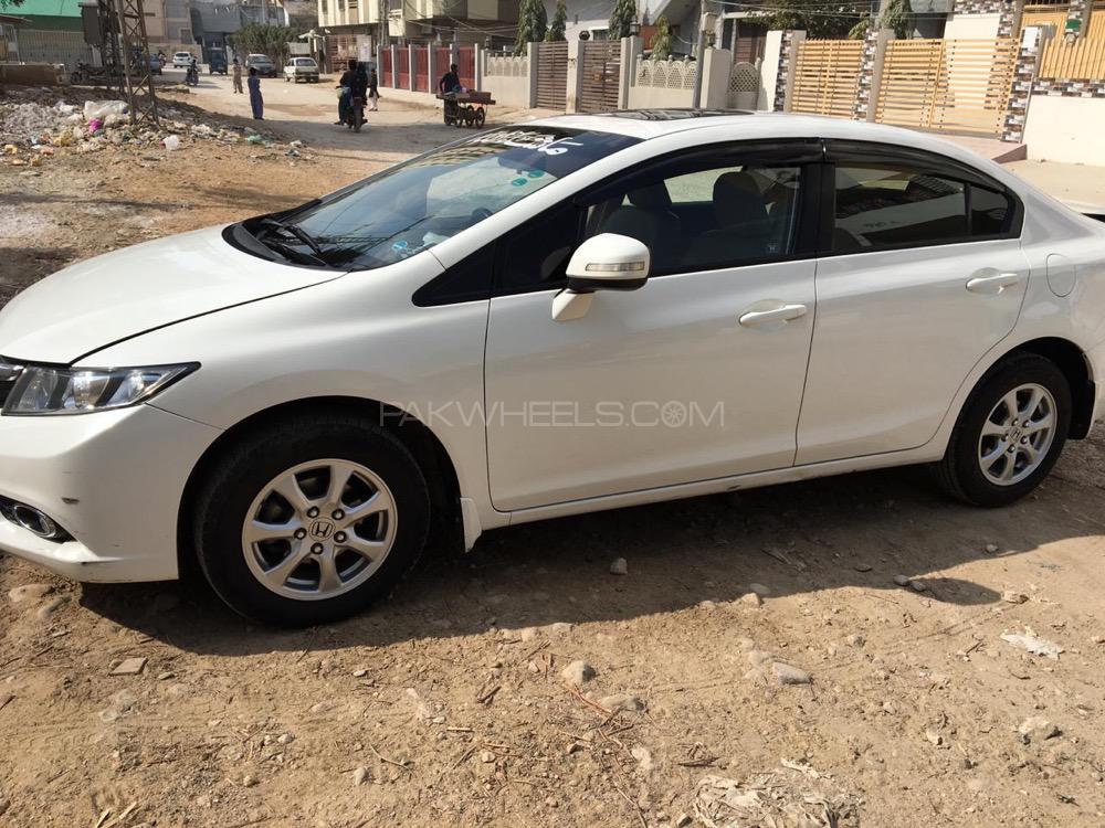 Honda Civic 2015 for Sale in Hyderabad Honda Civic 2015 for Sale in Hyderabad Image-4