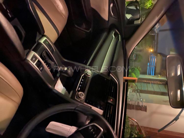 Honda Civic 2017 for Sale in Karachi Honda Civic 2017 for Sale in Karachi Image-10