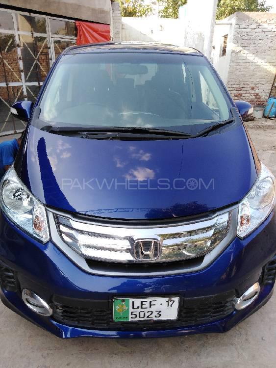 Honda Freed 2011 for Sale in Lahore Image-1
