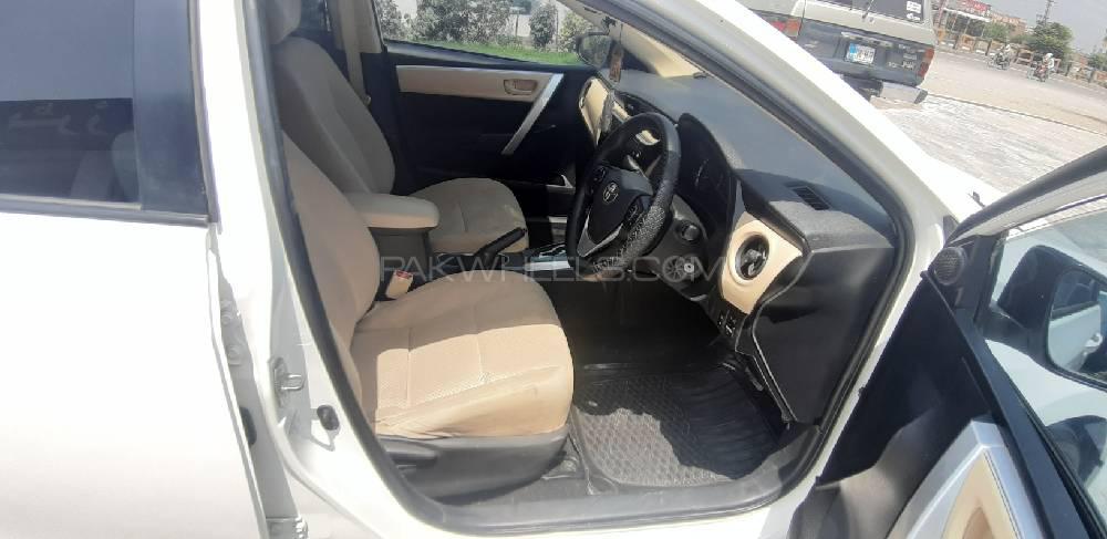 Toyota Corolla 2017 for Sale in Peshawar Toyota Corolla 2017 for Sale in Peshawar Image-10