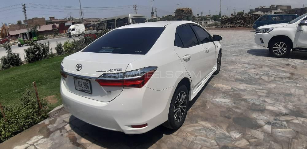 Toyota Corolla 2017 for Sale in Peshawar Toyota Corolla 2017 for Sale in Peshawar Image-7