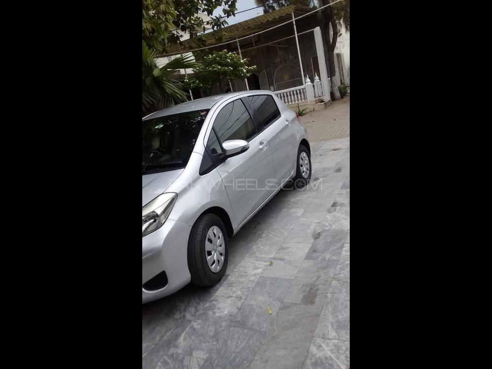Toyota Vitz 2013 for Sale in Lahore Toyota Vitz 2013 for Sale in Lahore Image-2