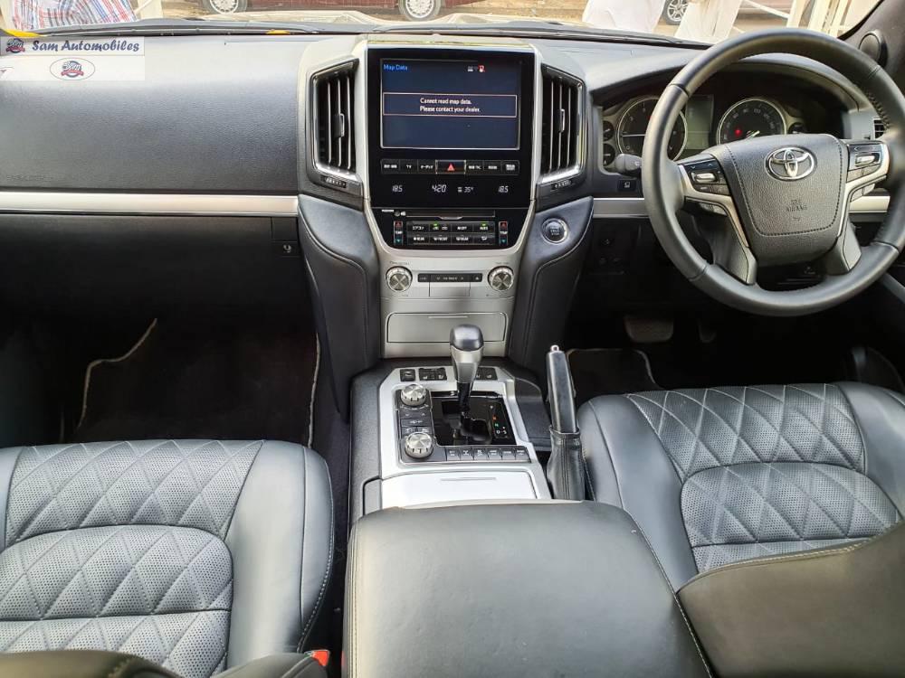Toyota Land Cruiser 2017 for Sale in Karachi Toyota Land Cruiser 2017 for Sale in Karachi Image-7