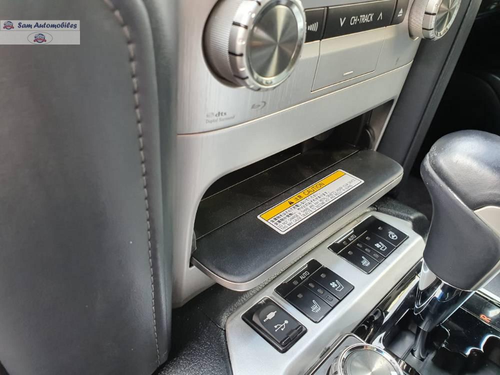 Toyota Land Cruiser 2017 for Sale in Karachi Toyota Land Cruiser 2017 for Sale in Karachi Image-10