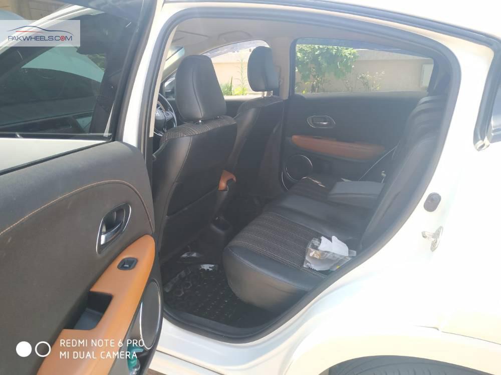 Honda Vezel 2016 for Sale in Islamabad Honda Vezel 2016 for Sale in Islamabad Image-9