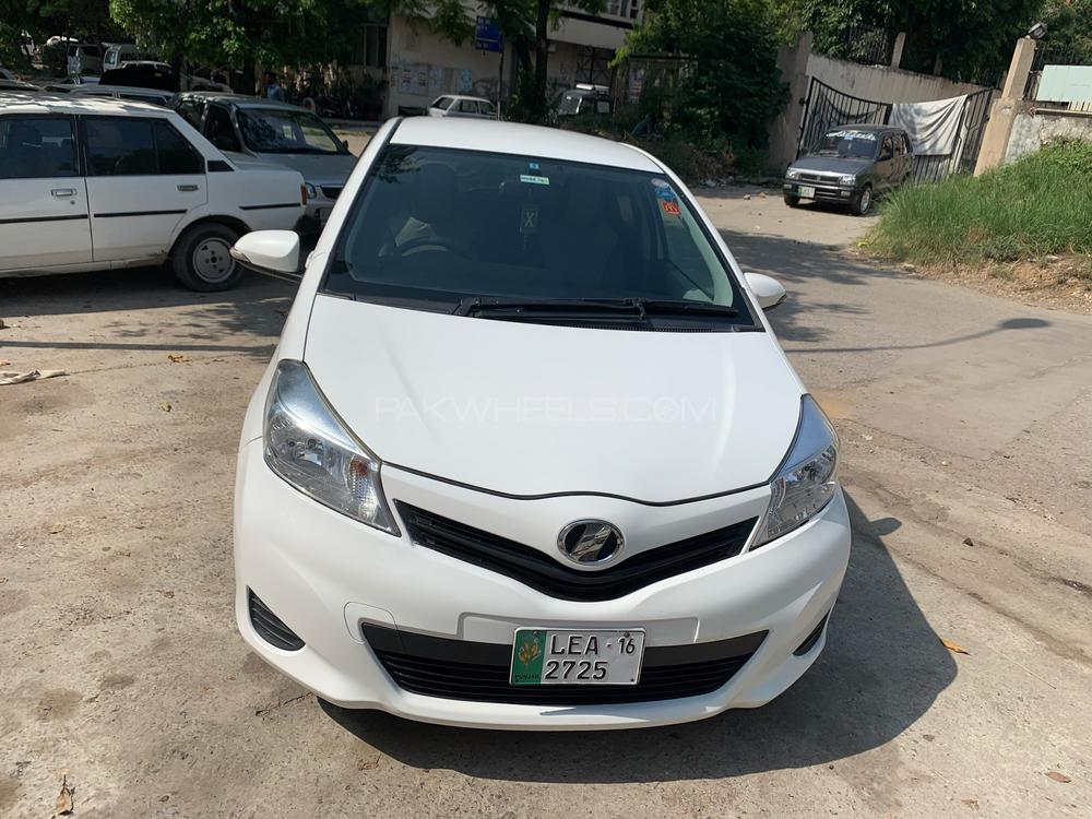 Toyota Vitz 2012 for Sale in Islamabad Image-1