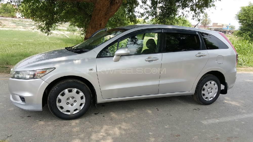 Honda Stream 2007 for Sale in Lahore Image-1