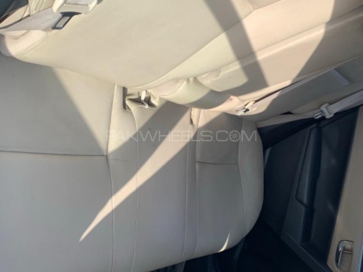 Toyota Corolla 2015 for Sale in Karachi Toyota Corolla 2015 for Sale in Karachi Image-3