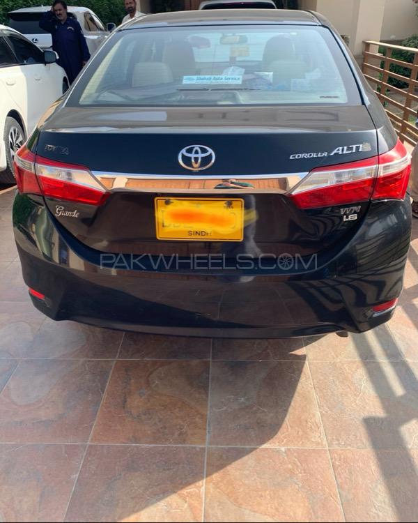 Toyota Corolla 2015 for Sale in Karachi Toyota Corolla 2015 for Sale in Karachi Image-2