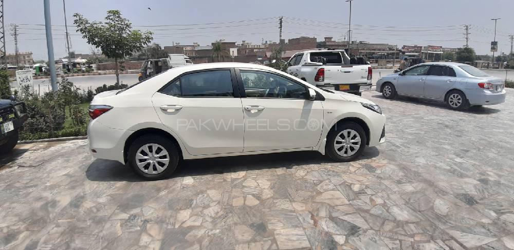 Toyota Corolla 2017 for Sale in Peshawar Toyota Corolla 2017 for Sale in Peshawar Image-10