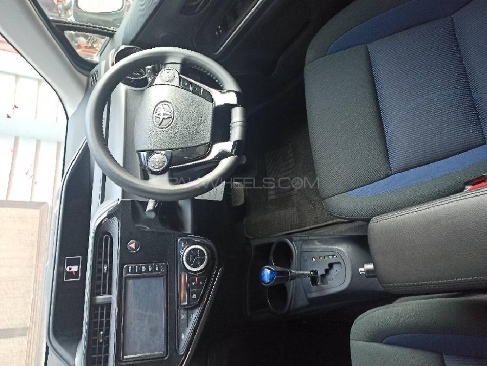 Toyota Aqua 2017 for Sale in Hyderabad Toyota Aqua 2017 for Sale in Hyderabad Image-6