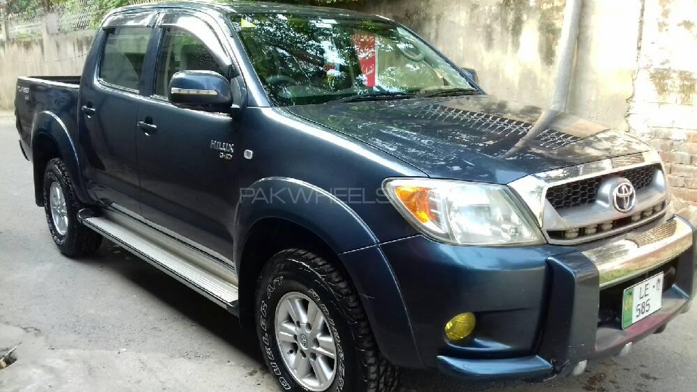 Toyota Hilux 2011 for Sale in Lahore Image-1