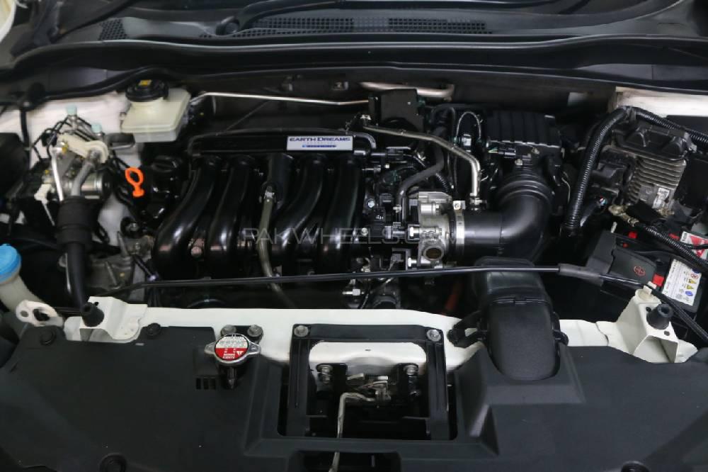 Honda Vezel 2015 for Sale in Karachi Honda Vezel 2015 for Sale in Karachi Image-6