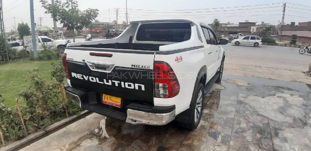 ٹویوٹا ہائیلکس 2018 for Sale in پشاور ٹویوٹا ہائیلکس 2018 for Sale in پشاور Image-4