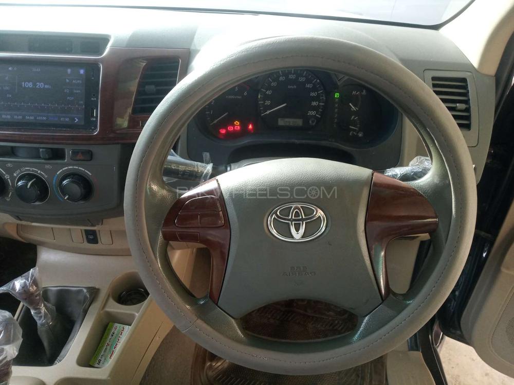 ٹویوٹا ہائیلکس 2013 for Sale in کراچی ٹویوٹا ہائیلکس 2013 for Sale in کراچی Image-10