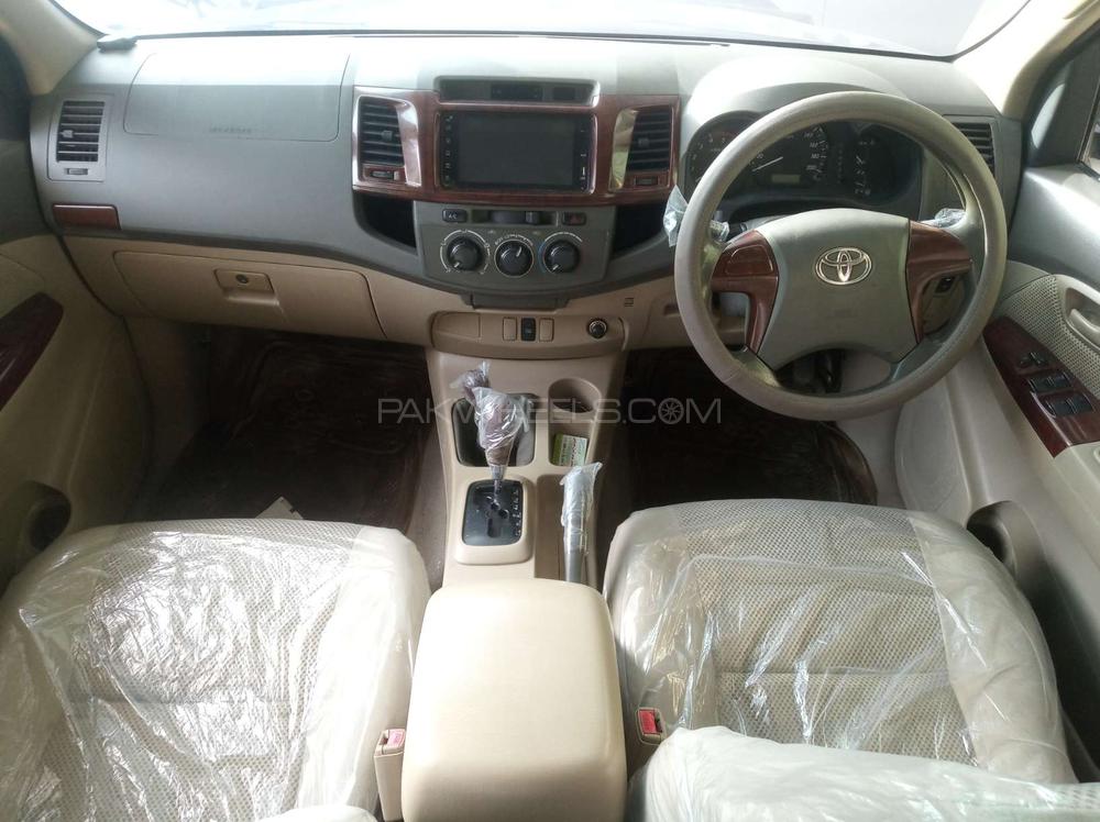 ٹویوٹا ہائیلکس 2013 for Sale in کراچی ٹویوٹا ہائیلکس 2013 for Sale in کراچی Image-13
