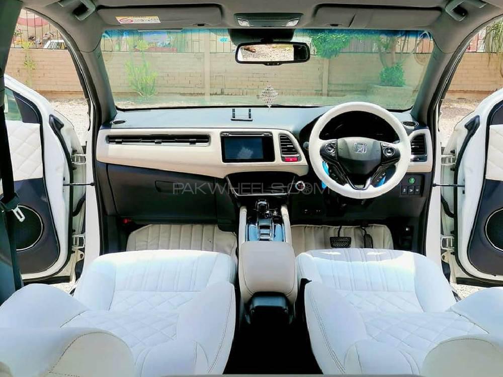 Honda Vezel 2015 for Sale in Rawalpindi Image-1