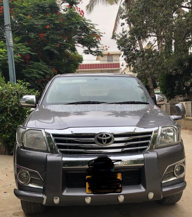 Toyota Hilux 2013 for Sale in Karachi Image-1