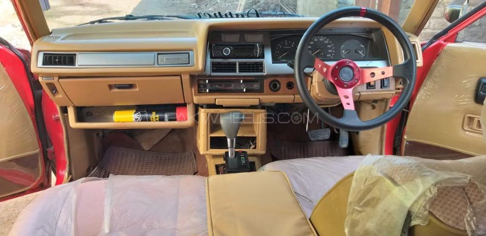 Toyota Corolla - 1980  Toyota Corolla - 1980  Image-2