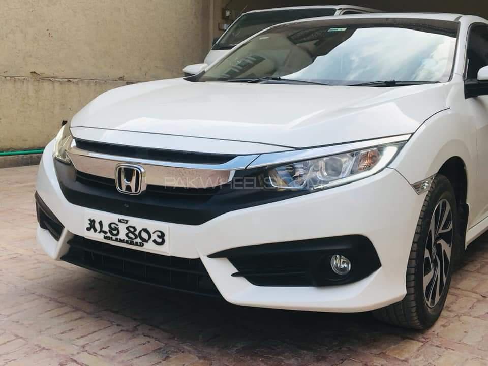 Honda Civic - 2017  Honda Civic - 2017  Image-3