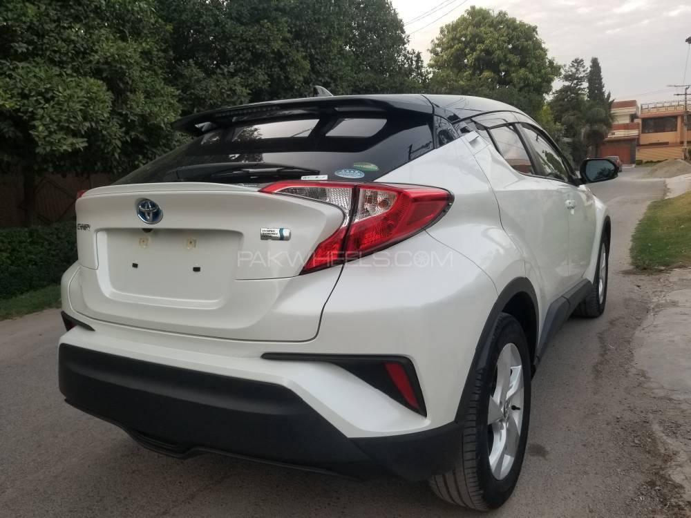 Toyota C-HR 2017 for Sale in Peshawar Toyota C-HR 2017 for Sale in Peshawar Image-2