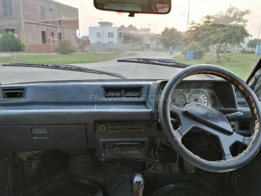 Daihatsu Charade 1984 for Sale in Gujranwala Daihatsu Charade 1984 for Sale in Gujranwala Image-6