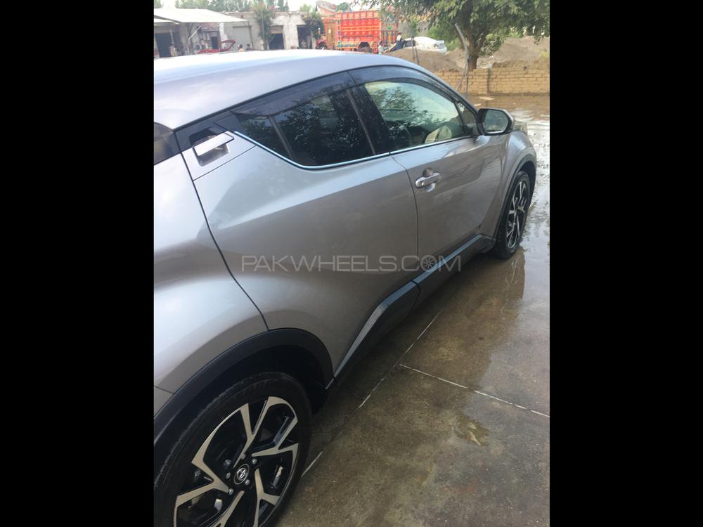 Toyota C-HR 2017 for Sale in Mardan Toyota C-HR 2017 for Sale in Mardan Image-2