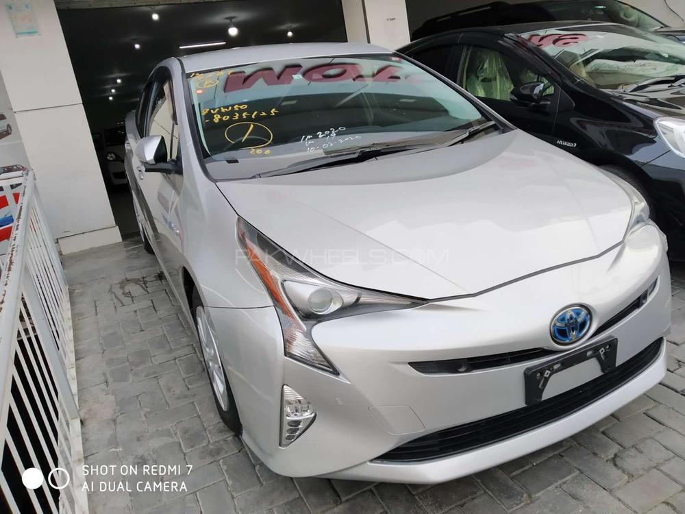 Toyota Prius 2016 for Sale in Lahore Toyota Prius 2016 for Sale in Lahore Image-3