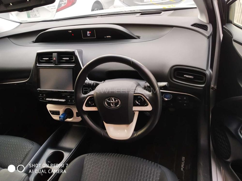Toyota Prius 2016 for Sale in Lahore Toyota Prius 2016 for Sale in Lahore Image-4