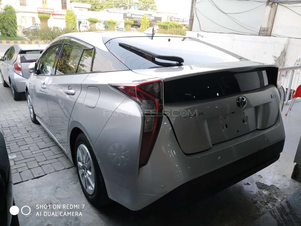 Toyota Prius 2016 for Sale in Lahore Toyota Prius 2016 for Sale in Lahore Image-11