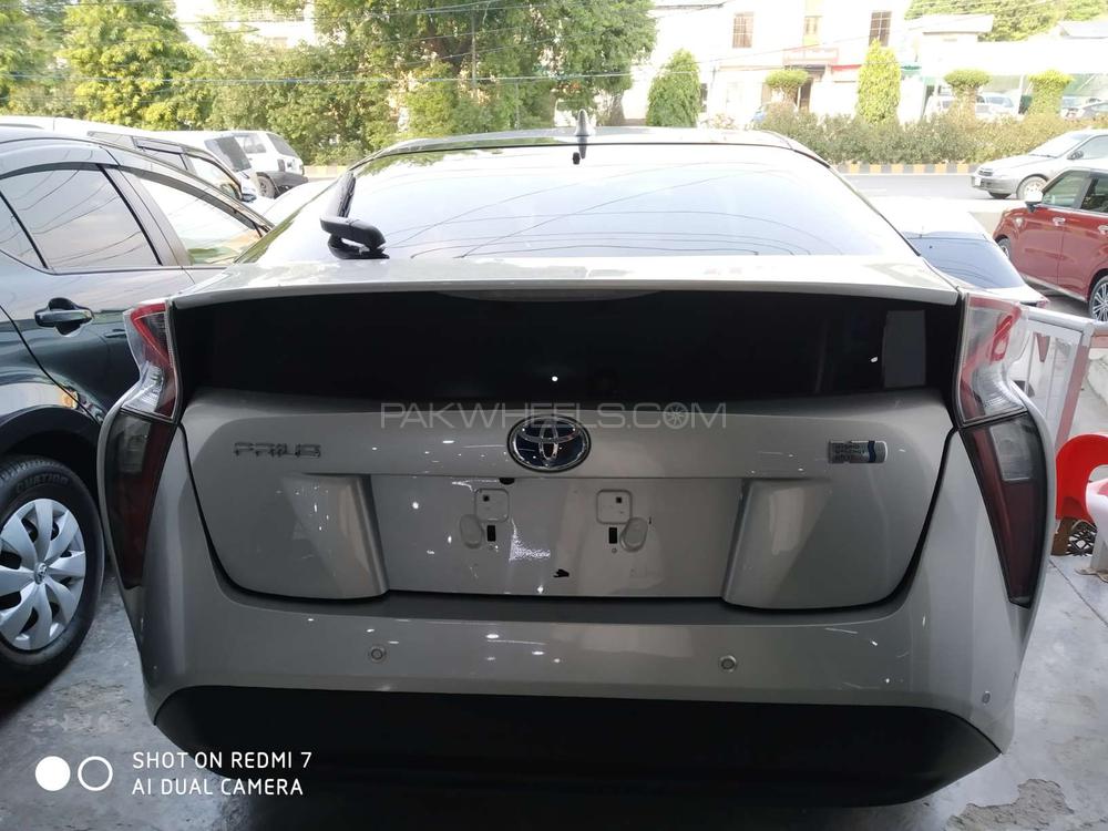 Toyota Prius 2016 for Sale in Lahore Toyota Prius 2016 for Sale in Lahore Image-12
