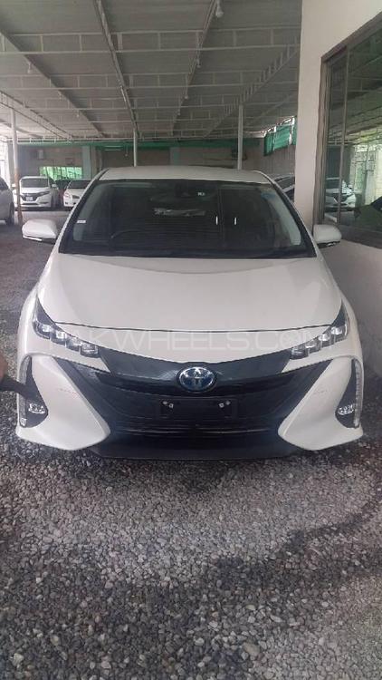 Toyota Prius 2017 for Sale in Peshawar Image-1