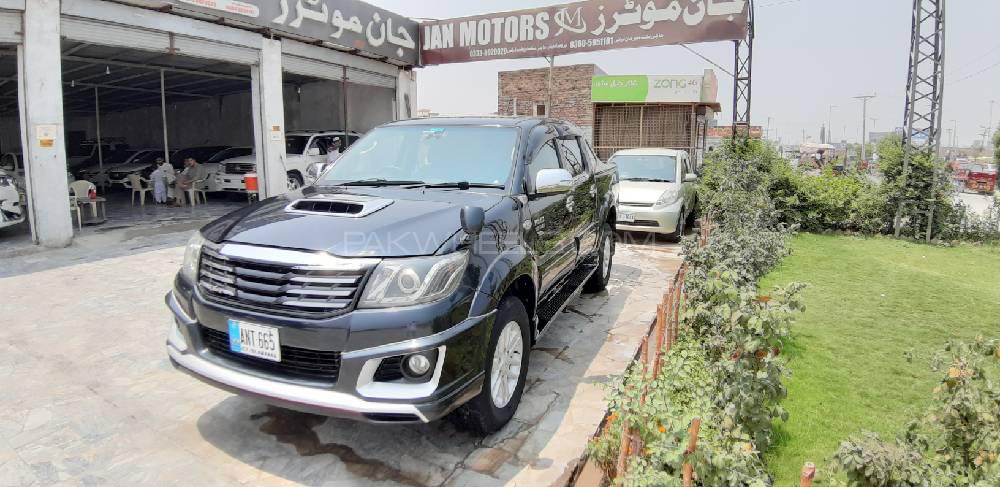 Toyota Hilux 2014 for Sale in Peshawar Toyota Hilux 2014 for Sale in Peshawar Image-5