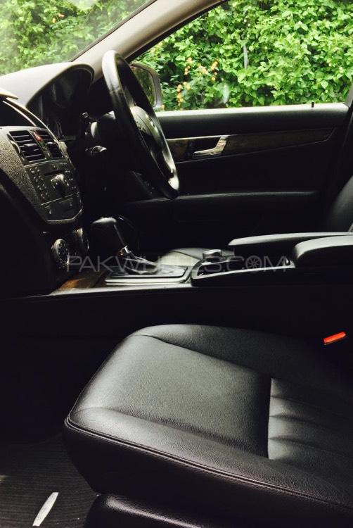 Mercedes Benz C Class 2008 for Sale in Gujrat Mercedes Benz C Class 2008 for Sale in Gujrat Image-12