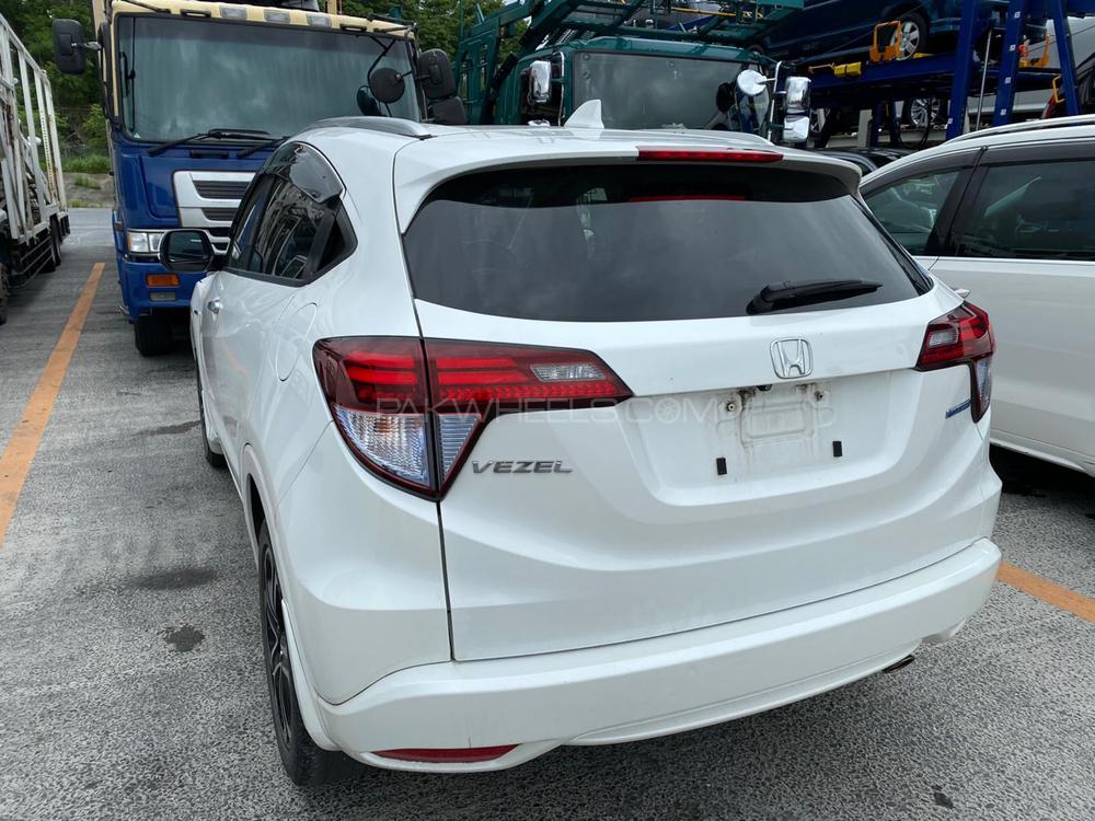 Honda Vezel 2015 for Sale in Peshawar Honda Vezel 2015 for Sale in Peshawar Image-5